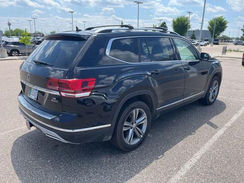 Deep Black 2018 Volkswagen Atlas 3.6L SEL Premium