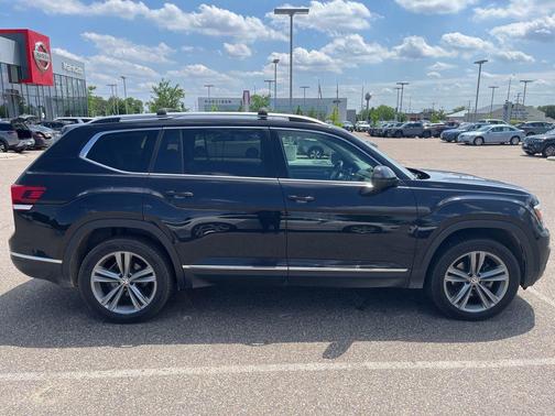 Deep Black 2018 Volkswagen Atlas 3.6L SEL Premium