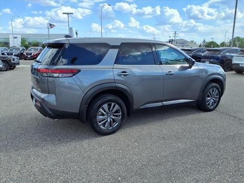 2024 Nissan Pathfinder S 4WD