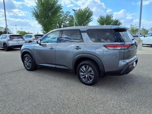 2024 Nissan Pathfinder S 4WD