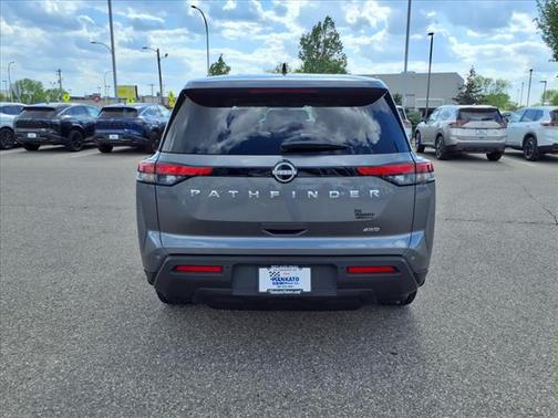 2024 Nissan Pathfinder S 4WD
