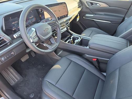 Black 2026 Chevrolet Traverse LT