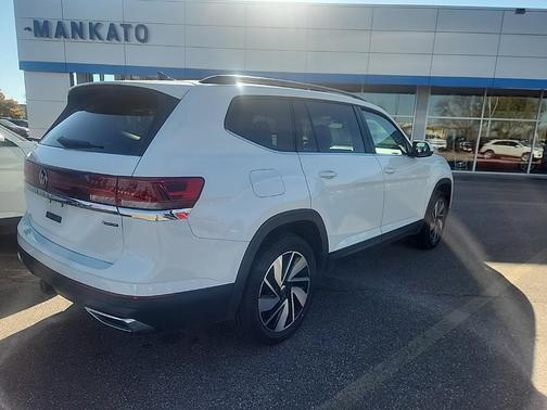 2024 Volkswagen Atlas 2.0T SE w/Technology 4MOTION