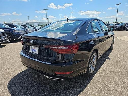 2021 Volkswagen Jetta 1.4T R-Line