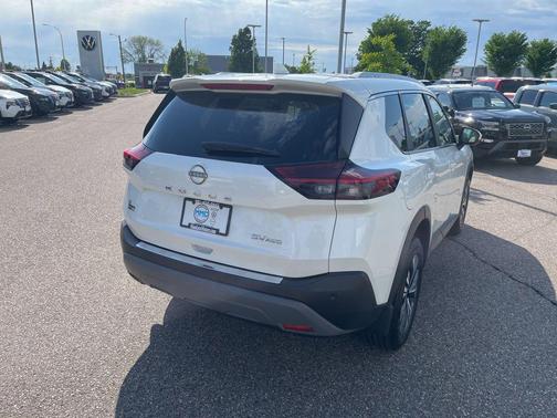 Pearl White 2023 Nissan Rogue SV