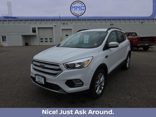 Oxford White 2018 Ford Escape SE