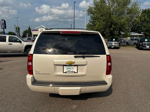 White Diamond Clearcoat 2013 Chevrolet Suburban 1500 LTZ