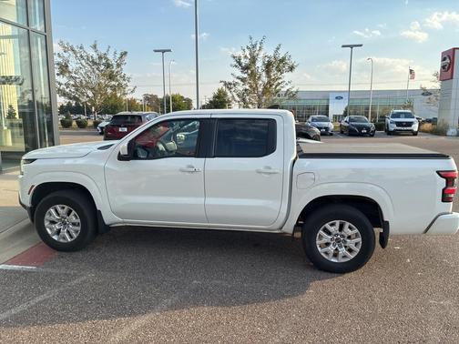 2023 Nissan Frontier SV