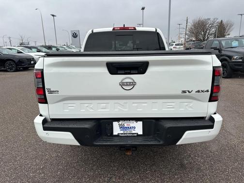 2023 Nissan Frontier SV