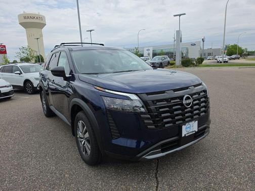 Deep Ocean Blue 2026 Nissan Pathfinder SL
