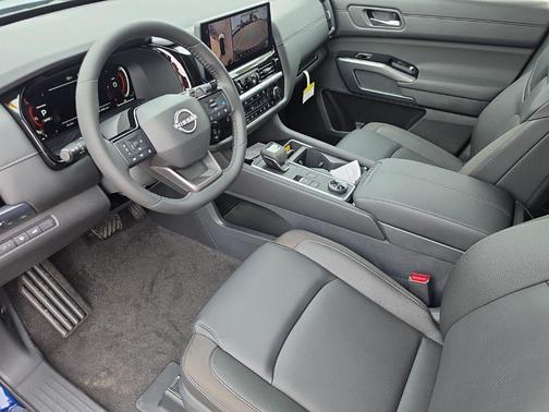 Deep Ocean Blue 2026 Nissan Pathfinder SL