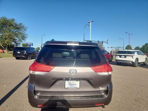 2014 Toyota Sienna XLE