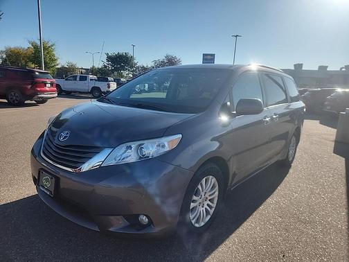 2014 Toyota Sienna XLE