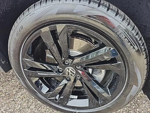 2024 Volkswagen Tiguan 2.0T SE R-Line Black 4MOTION