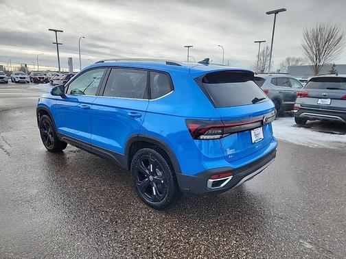 2026 Volkswagen Taos SEL