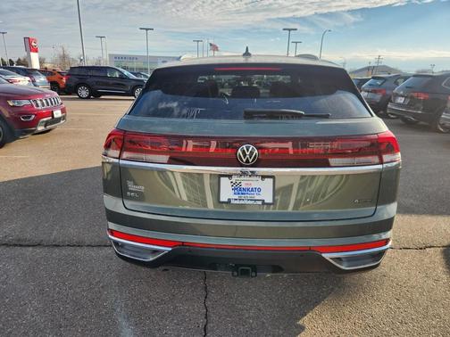 2026 Volkswagen Atlas Cross Sport 2.0T SEL