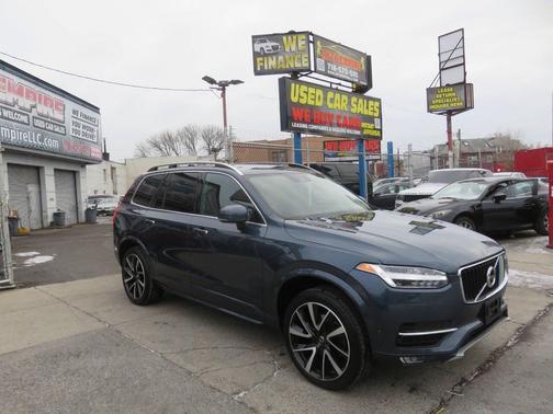 2018 Volvo XC90 T6 Momentum