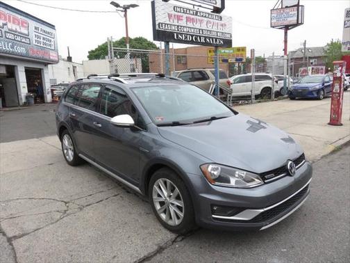 2017 Volkswagen Golf Alltrack TSI S