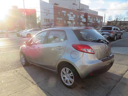 2014 Mazda Mazda2 Sport