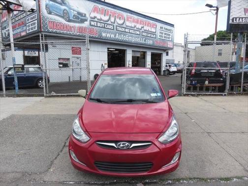 2013 Hyundai Accent SE