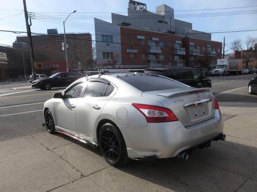 2010 Nissan Maxima SV