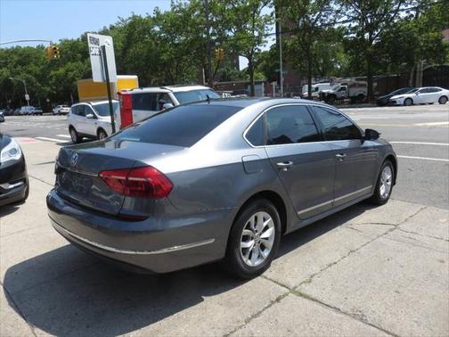 2016 Volkswagen Passat 1.8T S
