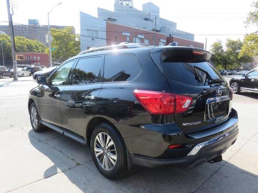 2020 Nissan Pathfinder S 4WD