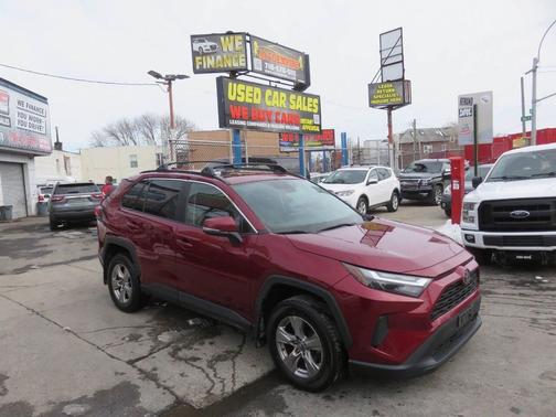 2022 Toyota RAV4 XLE