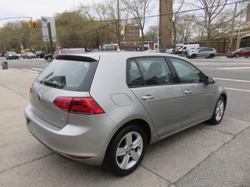 2017 Volkswagen Golf TSI Wolfsburg Edition 4-Door