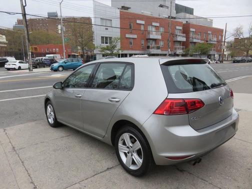 2017 Volkswagen Golf TSI Wolfsburg Edition 4-Door