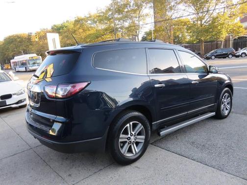 2017 Chevrolet Traverse 2LT