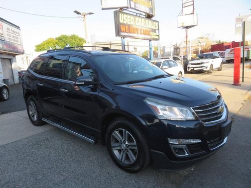 2017 Chevrolet Traverse 2LT