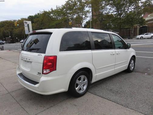 2011 Dodge Grand Caravan Crew