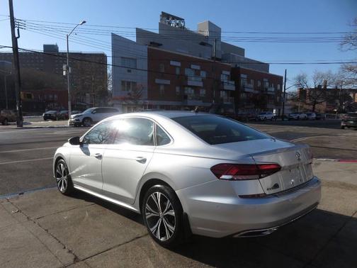 2020 Volkswagen Passat 2.0T SE