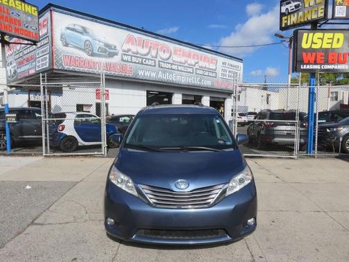 2015 Toyota Sienna XLE