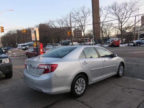 2012 Toyota Camry Hybrid LE