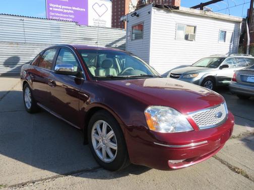 Photo 1 of 32 of 2007 Ford Five Hundred Limited