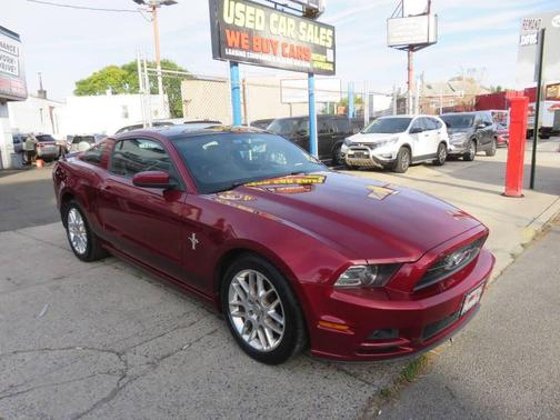 2014 Ford Mustang V6 Premium