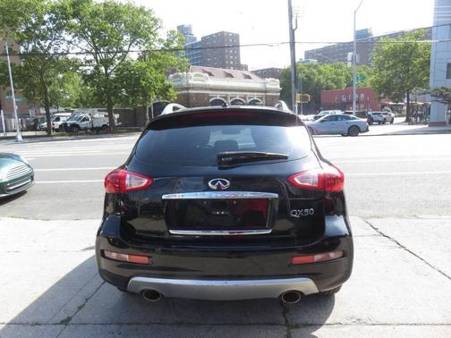 2016 INFINITI QX50 Base