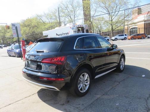 Brilliant Black 2020 Audi Q5 45 Titanium Premium