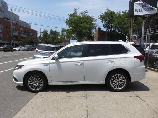 2020 Mitsubishi Outlander PHEV SEL