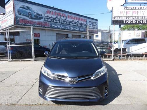 2018 Toyota Sienna Limited Premium