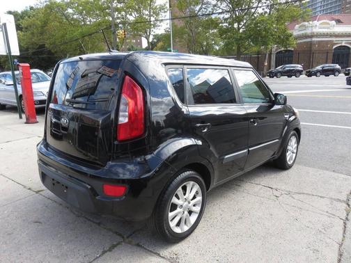 2013 Kia Soul Base