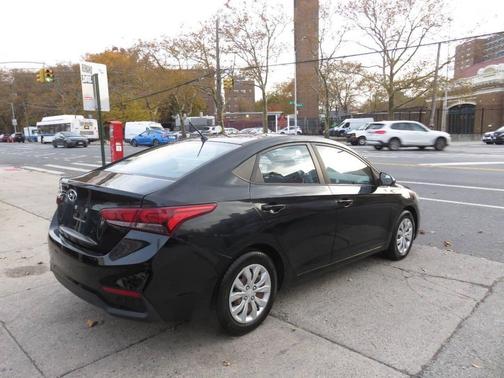 2020 Hyundai Accent SE