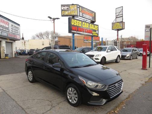 2020 Hyundai Accent SE