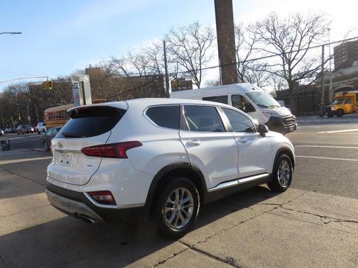 2019 Hyundai SANTA FE SE 2.4