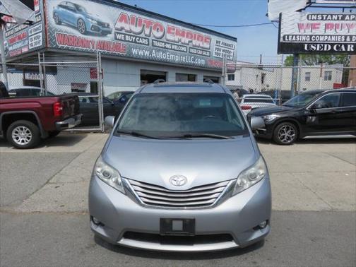 2015 Toyota Sienna XLE