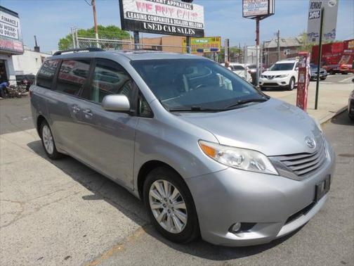 2015 Toyota Sienna XLE