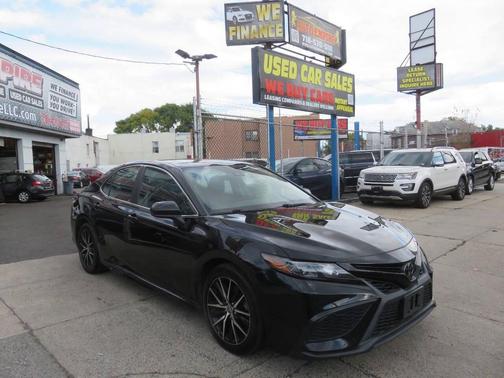 2021 Toyota Camry SE
