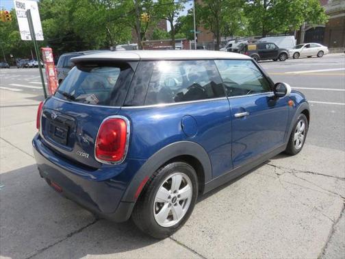 2017 MINI Hardtop Cooper